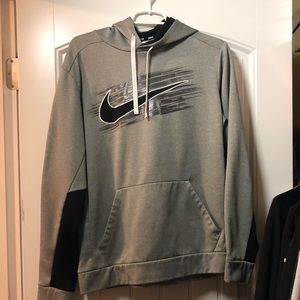 Therma fit Nike sweatshirt